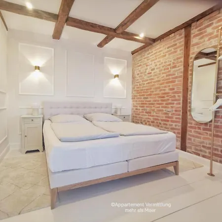 Urban Beletage 2 Bis 6 Personen Mit Panorama Meerblick Wlan Gegenueber Vom